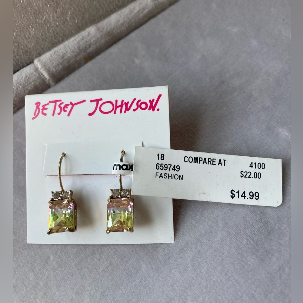 Betsy Johnson earring. New with tag